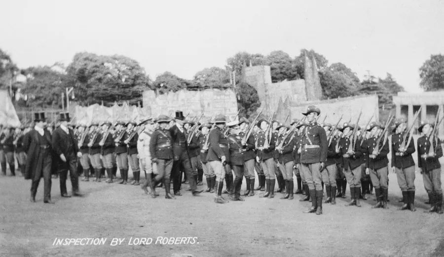 Lord Roberts inspects Australian cadets 1911